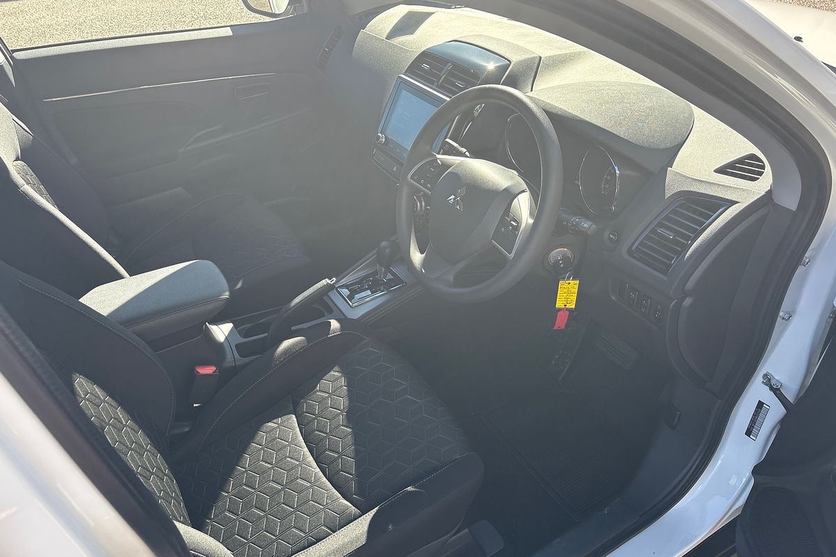 2024 Mitsubishi ASX ES XD