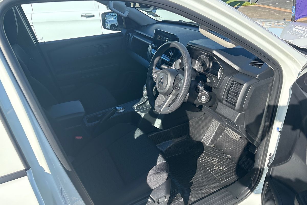 2025 Mitsubishi Triton GLX MV 4X4