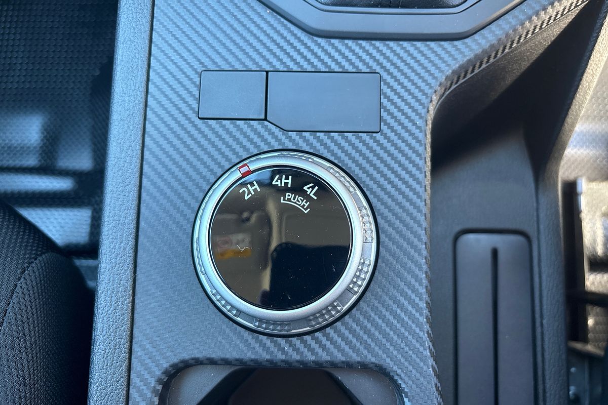 2025 Mitsubishi Triton GLX MV 4X4