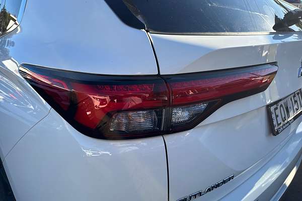 2021 Mitsubishi Outlander Exceed ZM