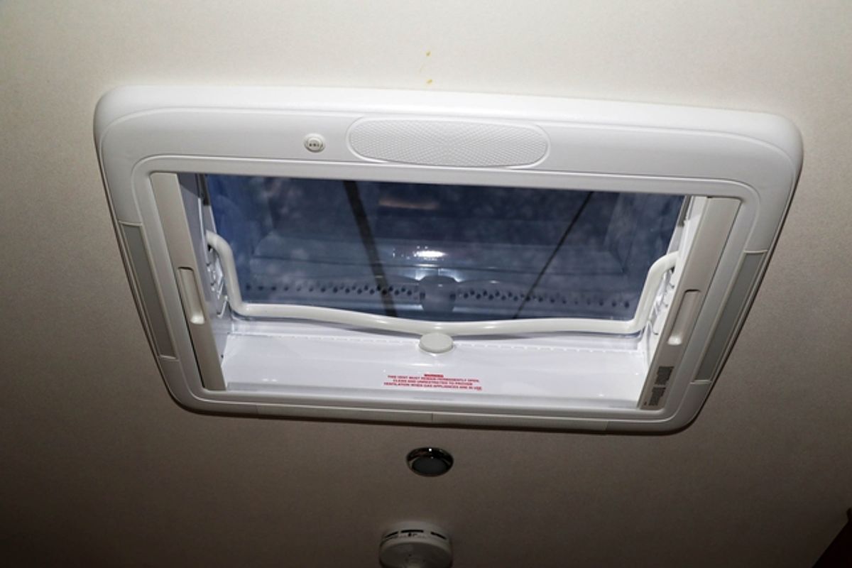 2025 Jayco SILVERLINE CARAVAN 21.65-3.SL-MY25