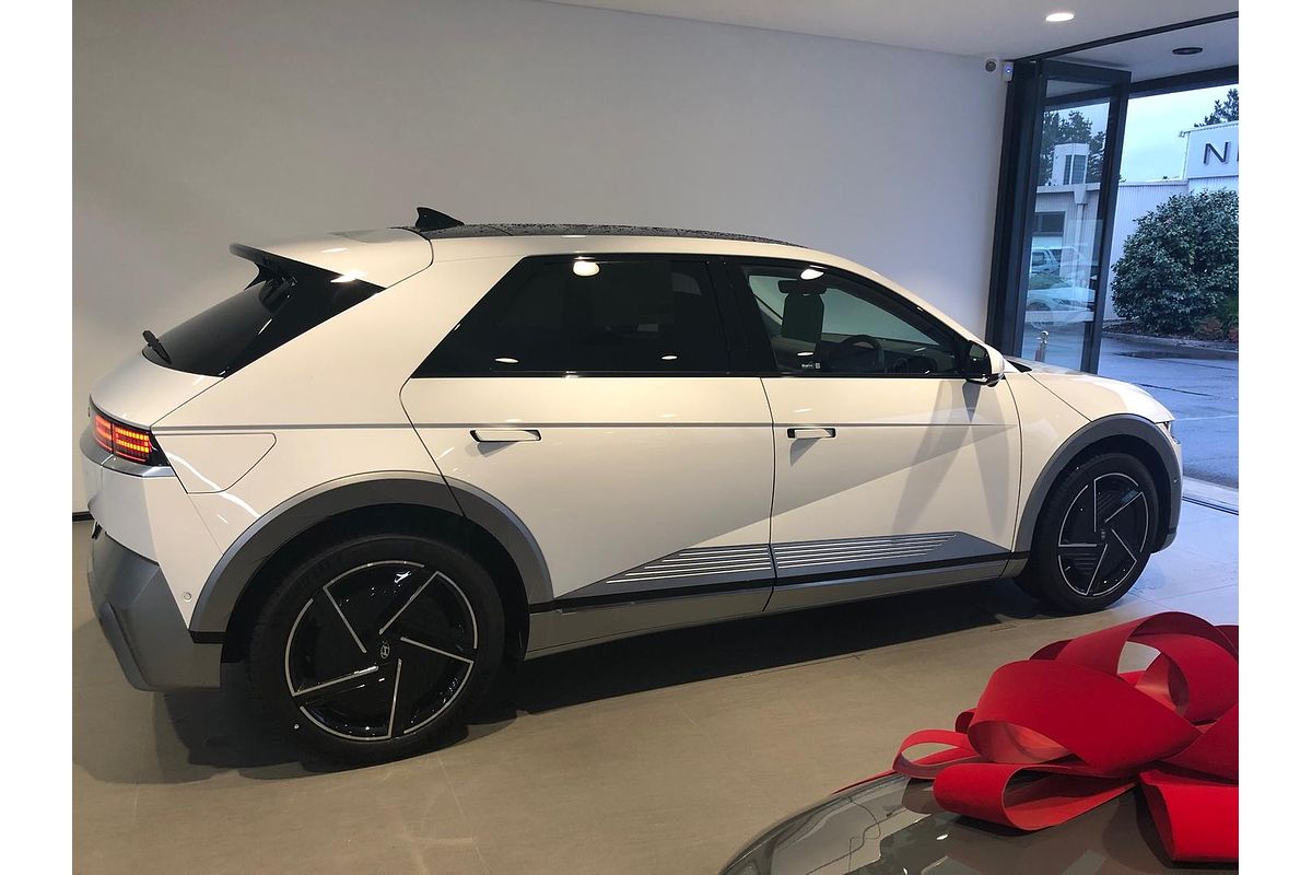 2025 Hyundai IONIQ 5 EPIQ NE.V5
