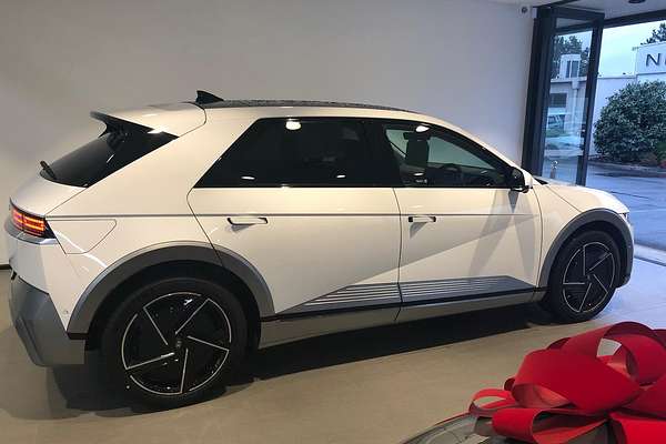 2025 Hyundai IONIQ 5 EPIQ NE.V5