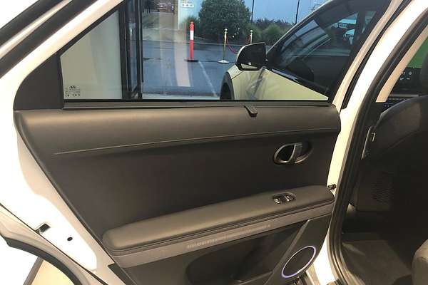 2025 Hyundai IONIQ 5 EPIQ NE.V5