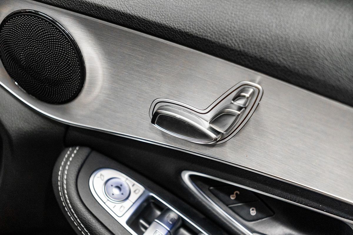 2018 Mercedes-Benz C-Class C300 W205