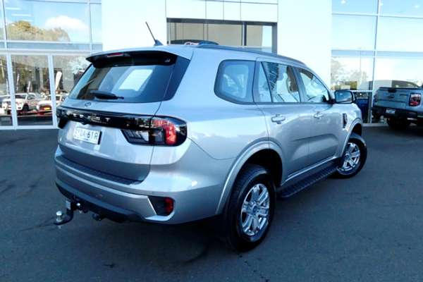 2024 Ford Everest Ambiente 2.0L