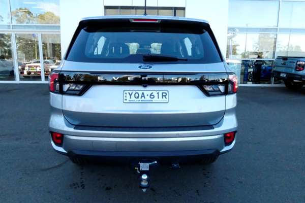 2024 Ford Everest Ambiente 2.0L