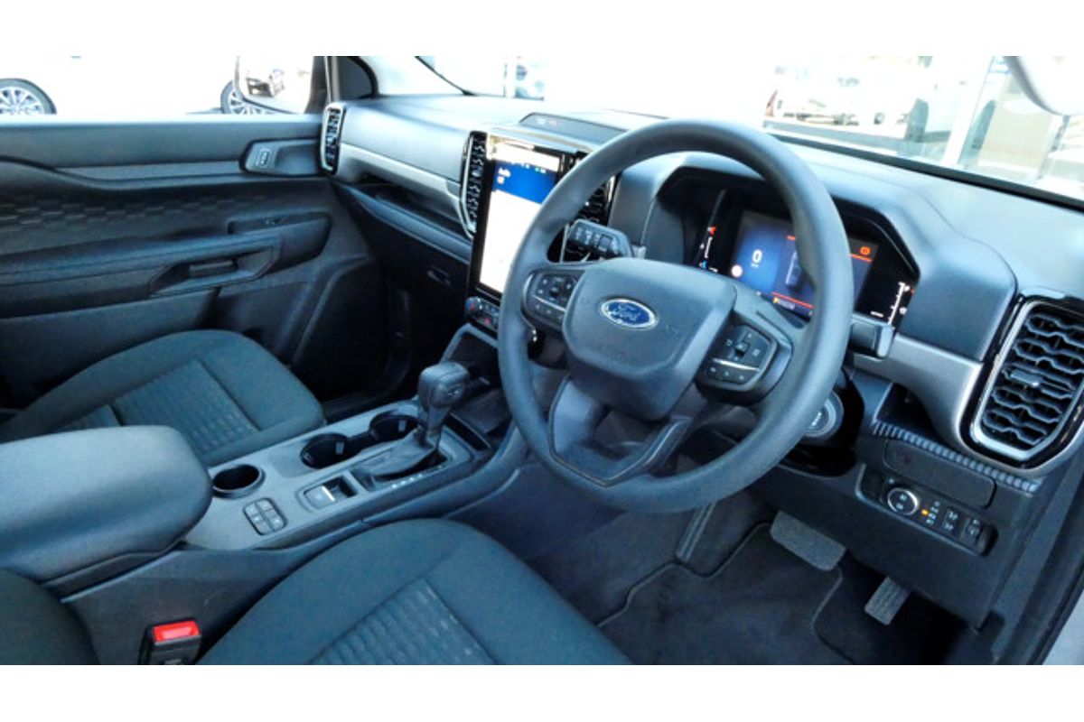 2024 Ford Everest Ambiente 2.0L