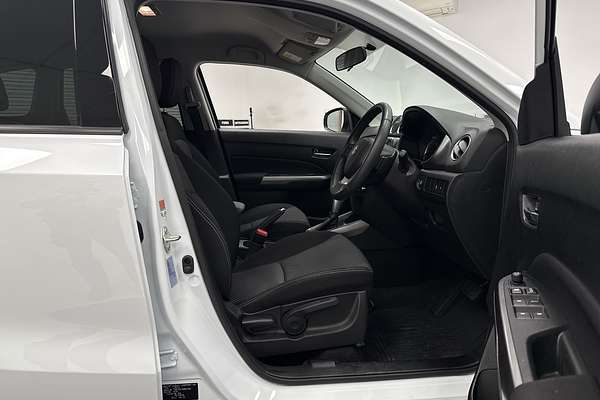 2023 Suzuki Vitara Turbo LY Series II