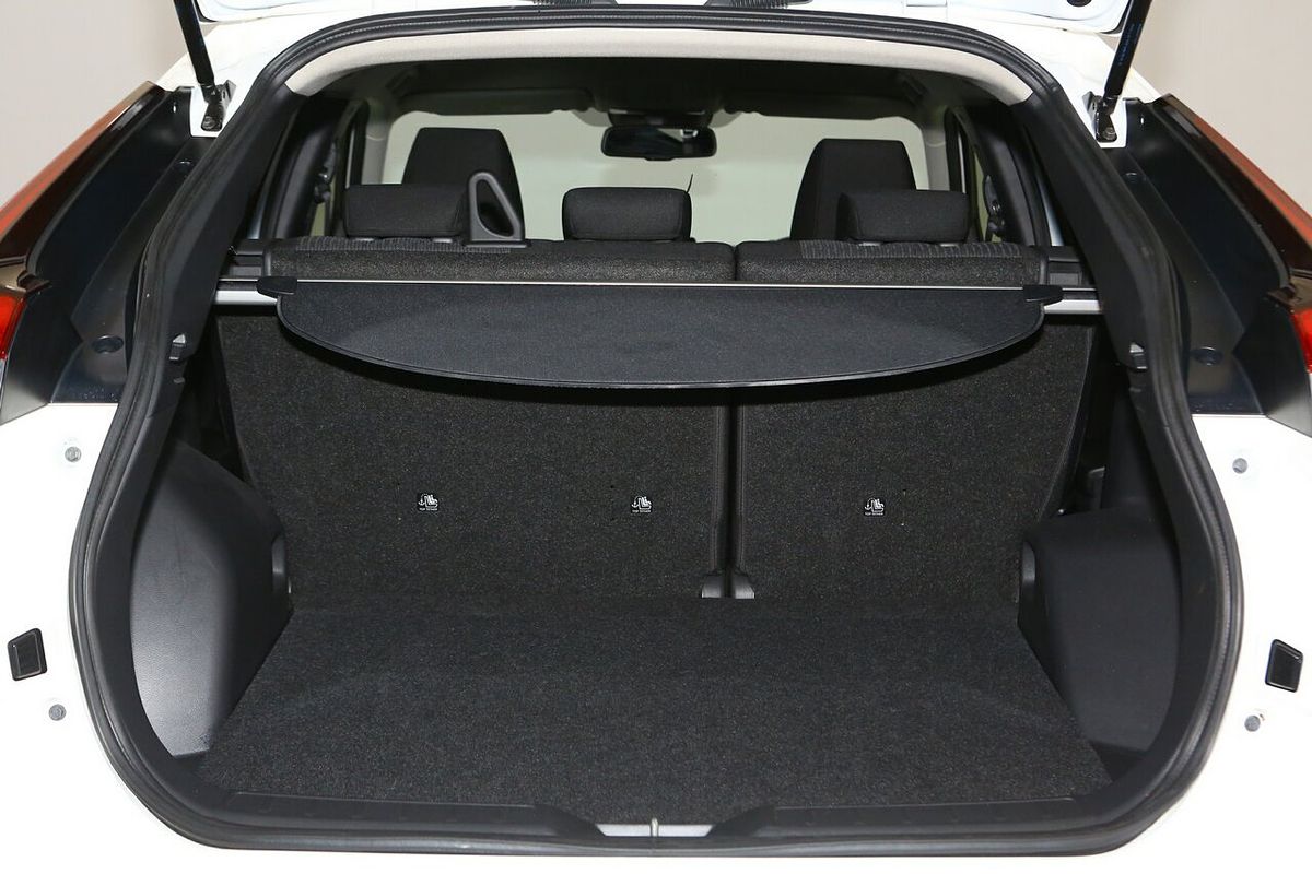 2024 Mitsubishi Eclipse Cross LS YB