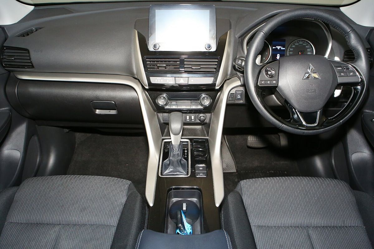 2024 Mitsubishi Eclipse Cross LS YB