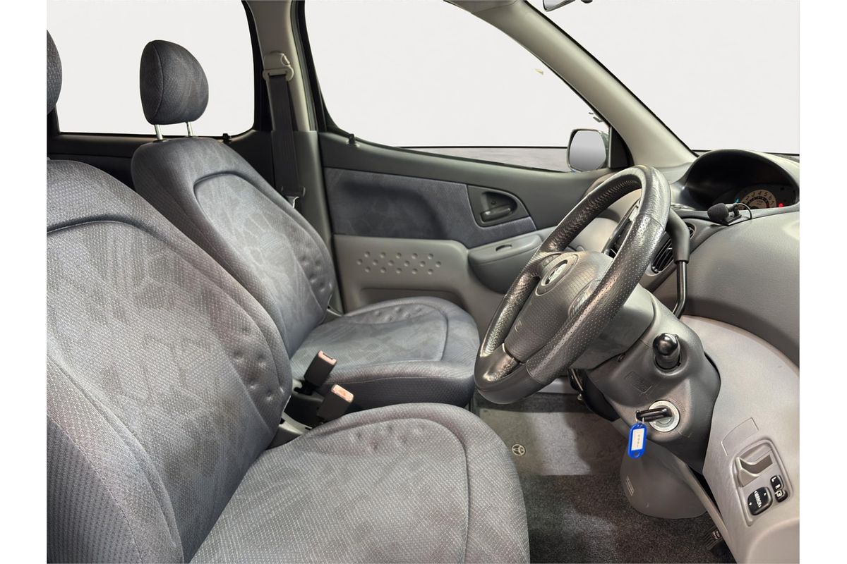 2000 Toyota Funcargo G