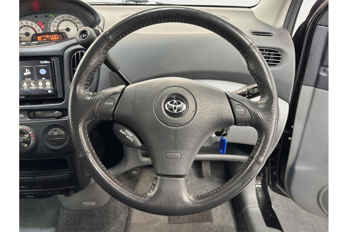 2000 Toyota Funcargo G