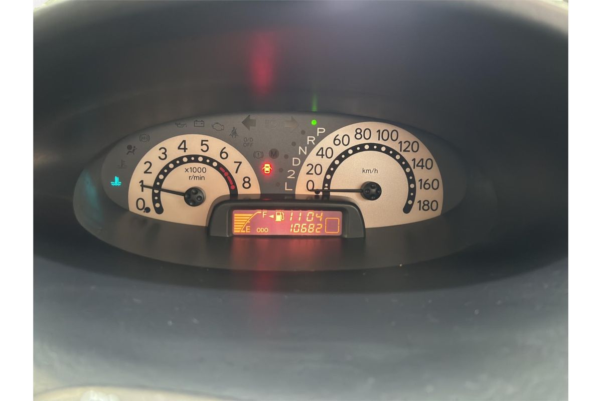 2000 Toyota Funcargo G