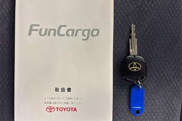 2000 Toyota Funcargo G