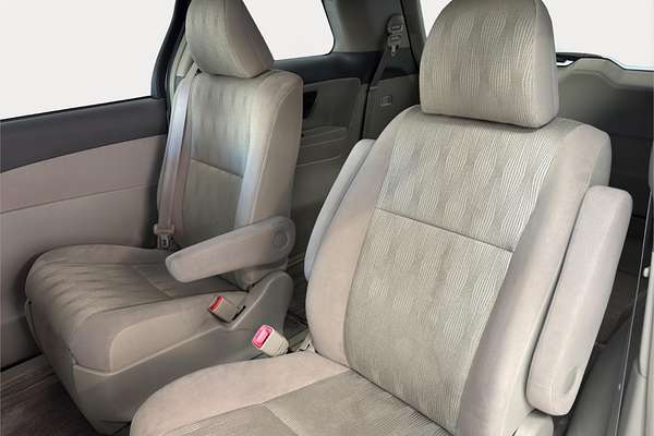 2010 Toyota Estima Aeras ACR50