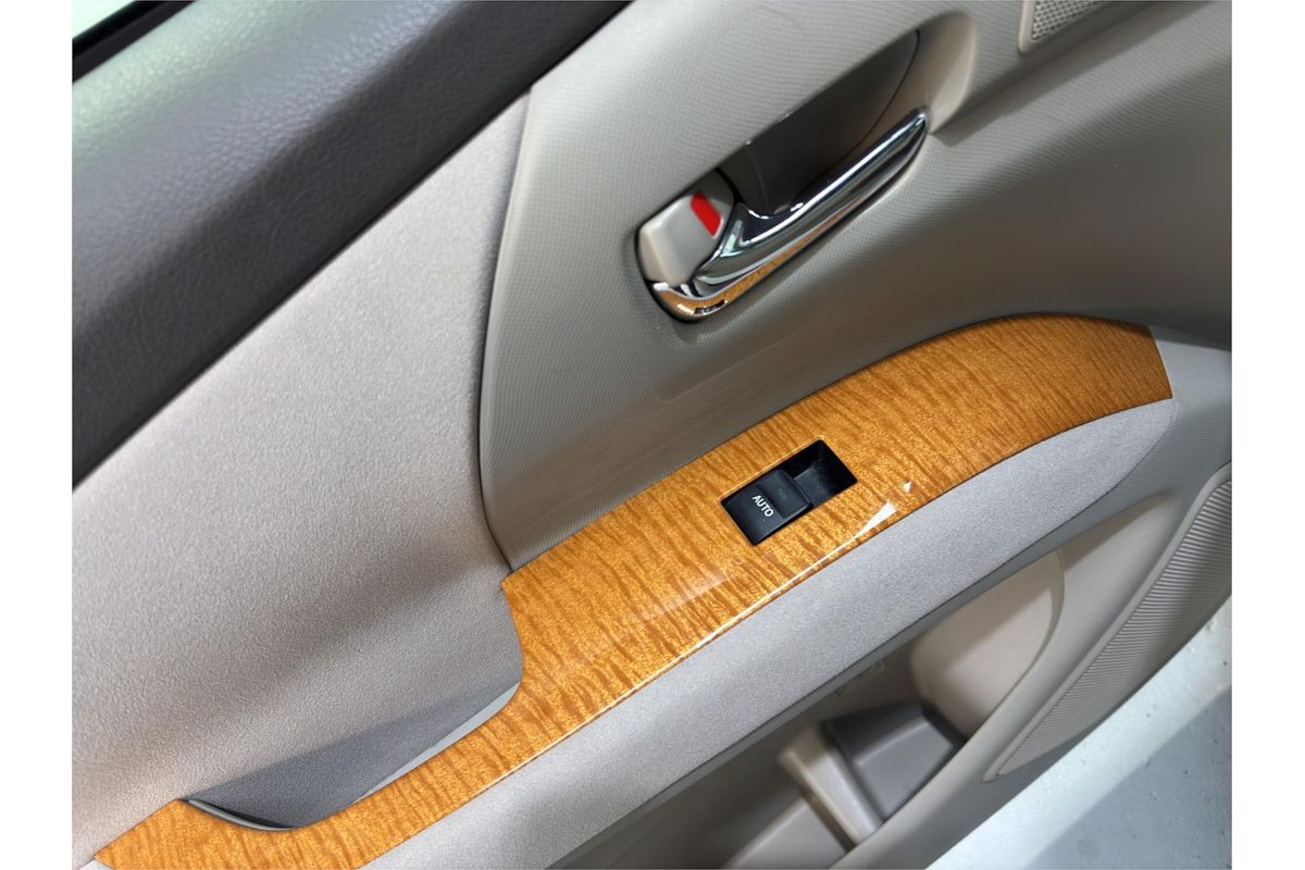 2010 Toyota Estima Aeras ACR50