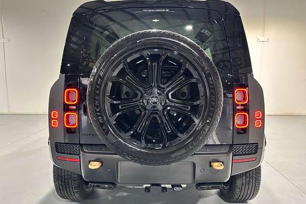2025 Land Rover Defender 110 P635 OCTA L663
