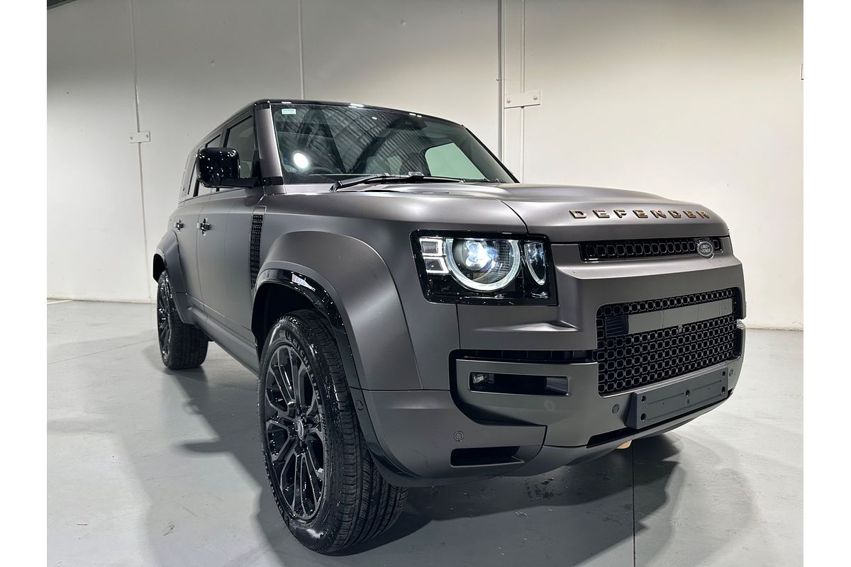 2025 Land Rover Defender 110 P635 OCTA L663