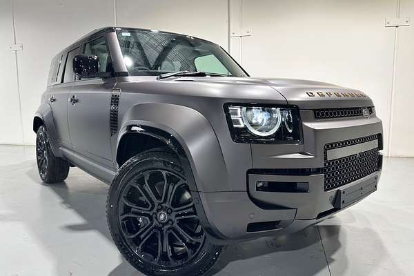 2025 Land Rover Defender 110 P635 OCTA L663
