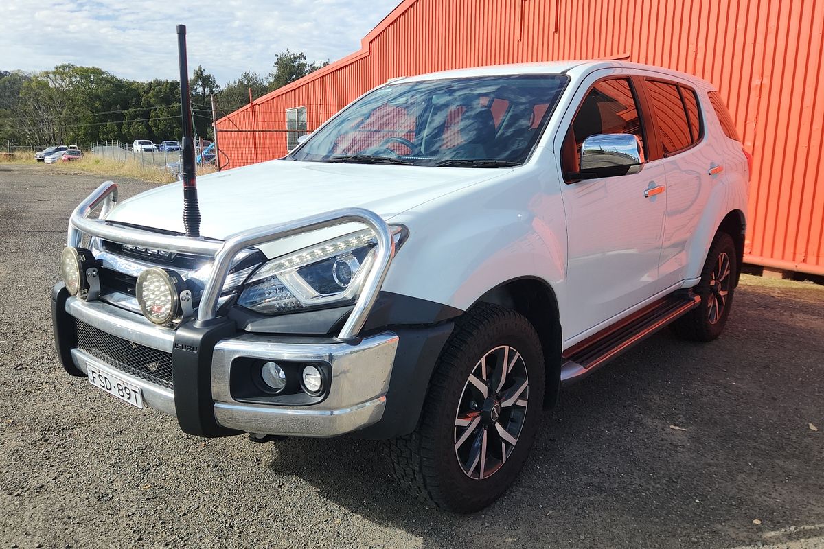 2020 Isuzu MU-X LS-U