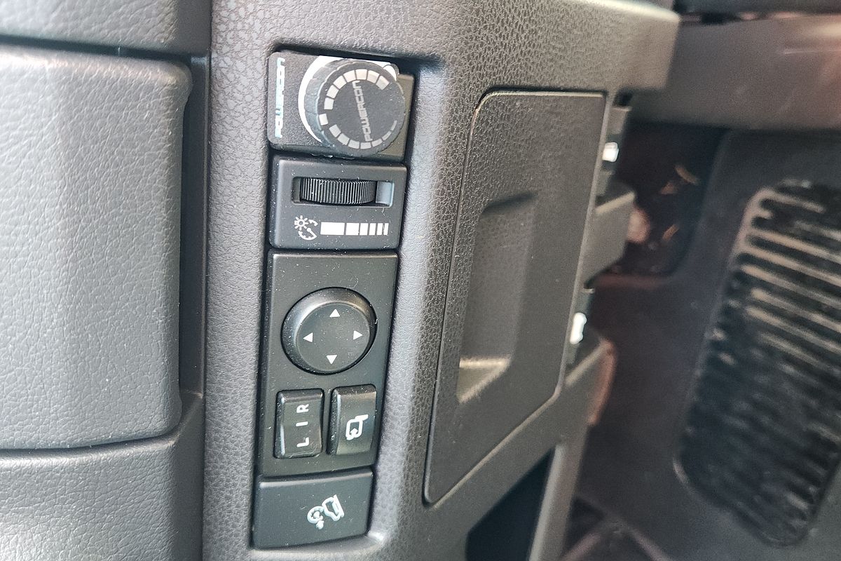 2020 Isuzu MU-X LS-U