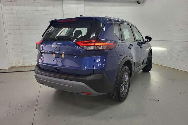 2025 Nissan X-TRAIL ST T33