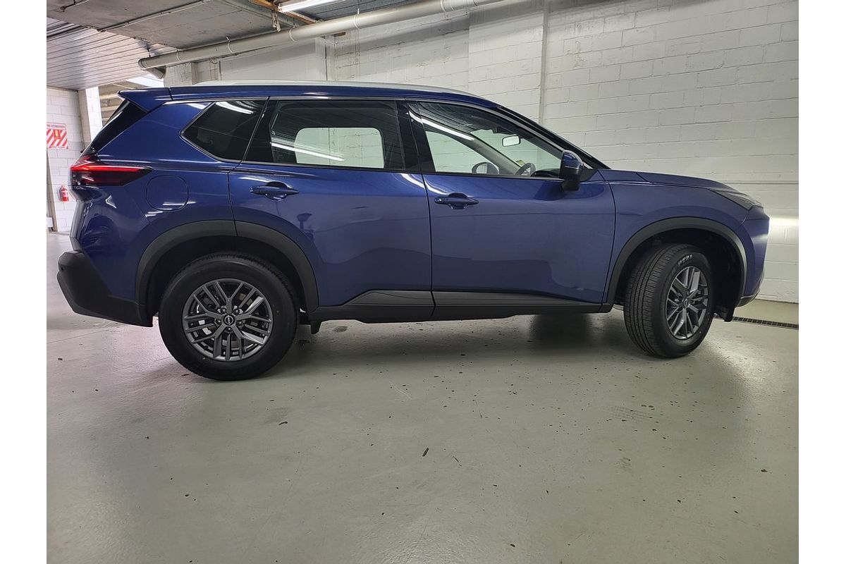 2025 Nissan X-TRAIL ST T33