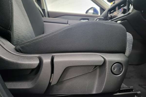 2025 Nissan X-TRAIL ST T33
