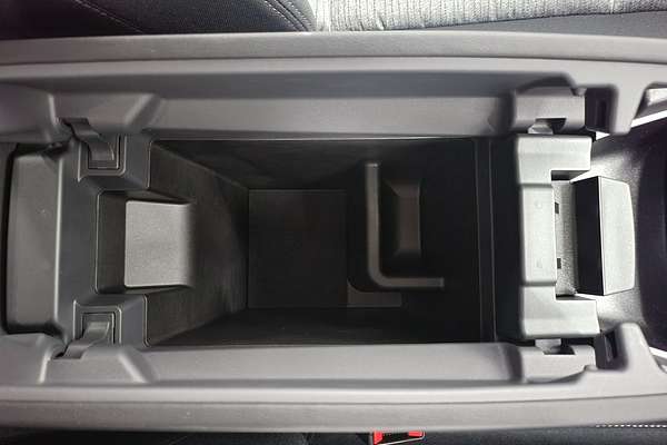 2025 Nissan X-TRAIL ST T33
