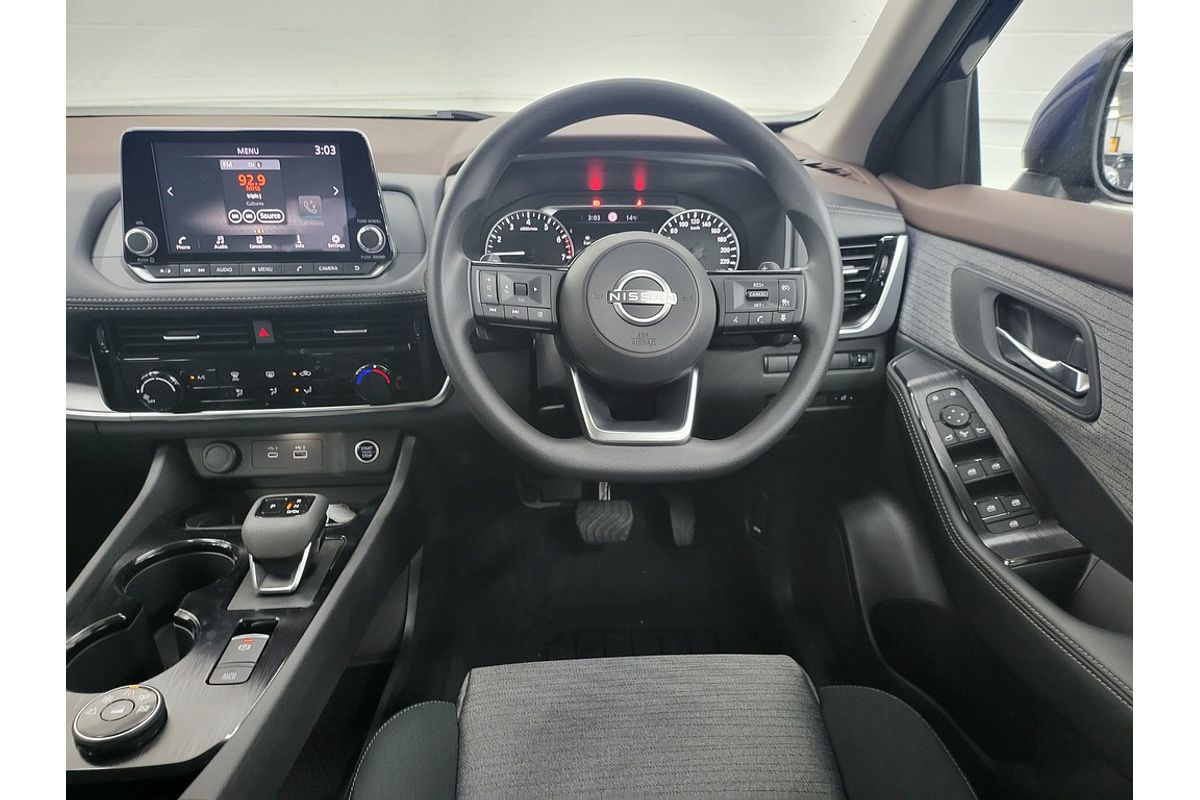 2025 Nissan X-TRAIL ST T33