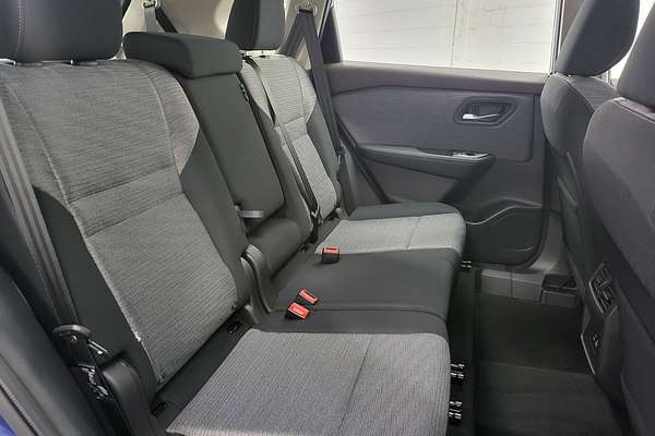 2025 Nissan X-TRAIL ST T33