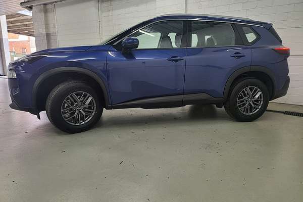 2025 Nissan X-TRAIL ST T33
