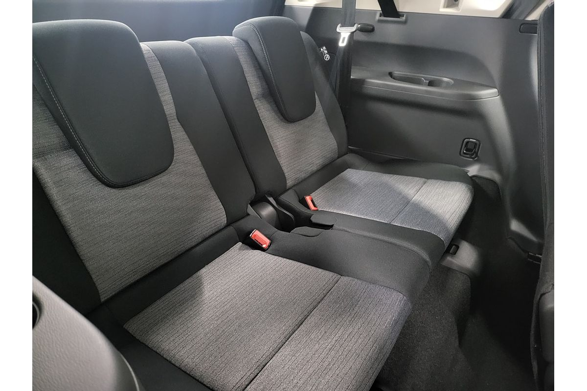 2025 Nissan X-TRAIL ST T33