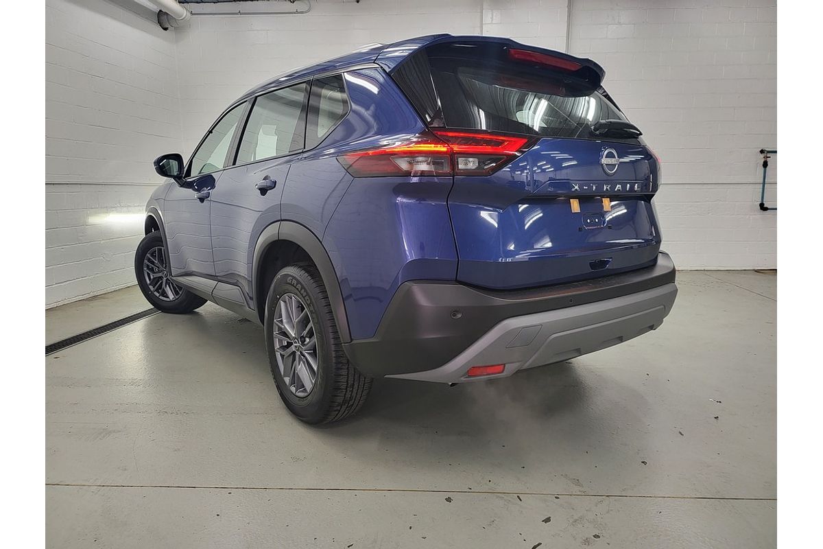 2025 Nissan X-TRAIL ST T33