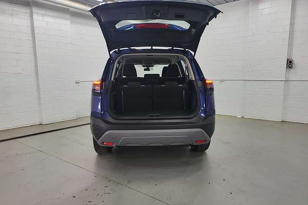 2025 Nissan X-TRAIL ST T33