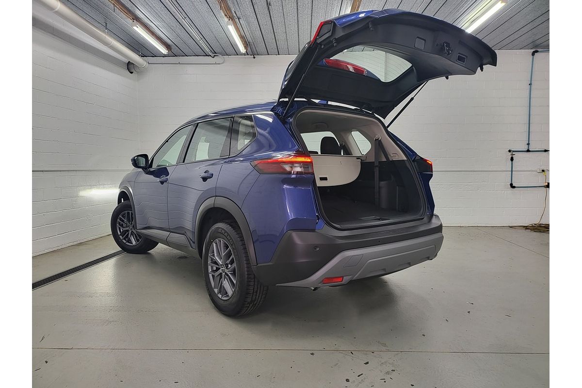 2025 Nissan X-TRAIL ST T33