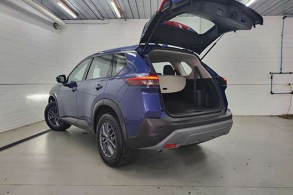 2025 Nissan X-TRAIL ST T33