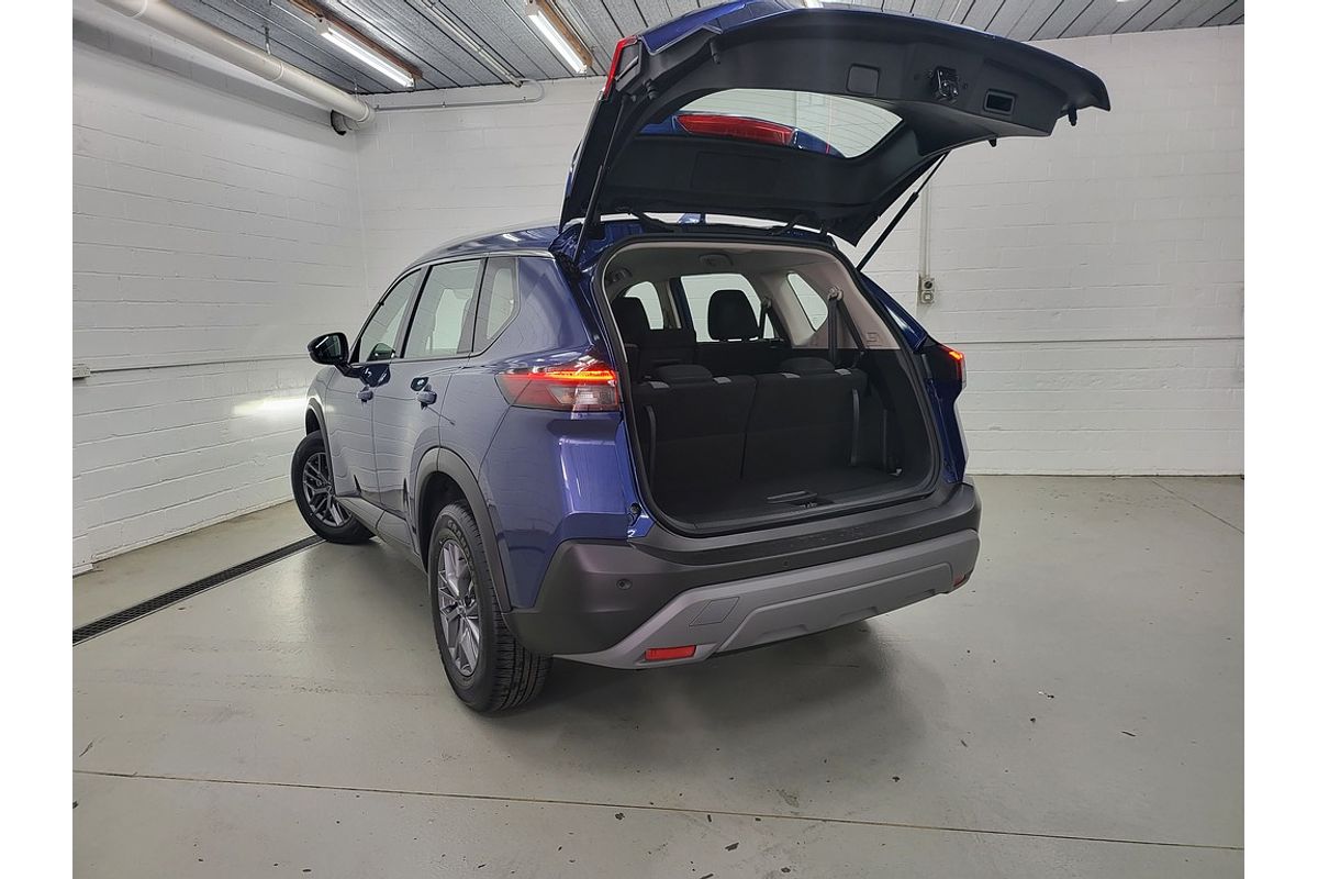 2025 Nissan X-TRAIL ST T33