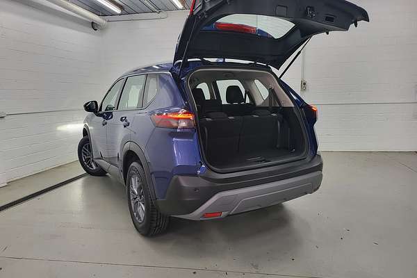 2025 Nissan X-TRAIL ST T33