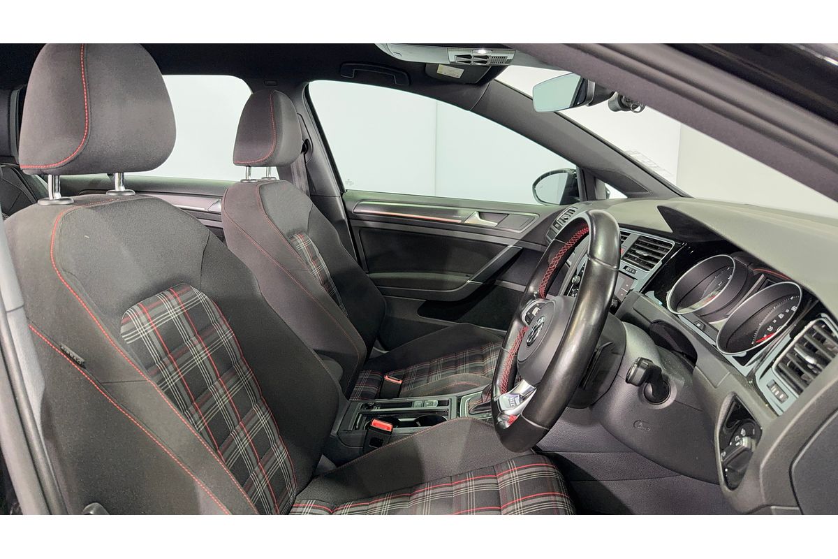 2017 Volkswagen Golf GTI 7.5
