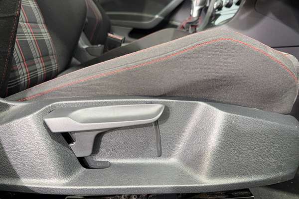 2017 Volkswagen Golf GTI 7.5