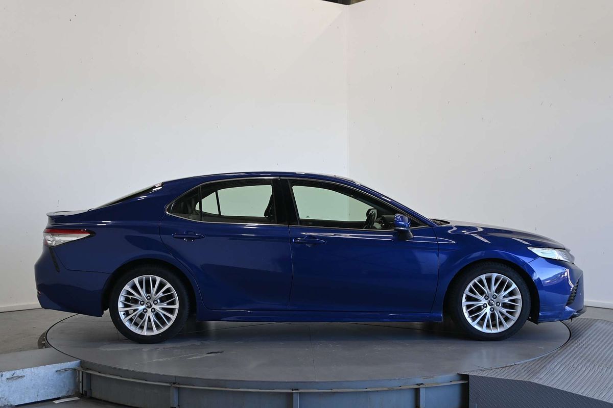 2019 Toyota Camry SL GSV70R