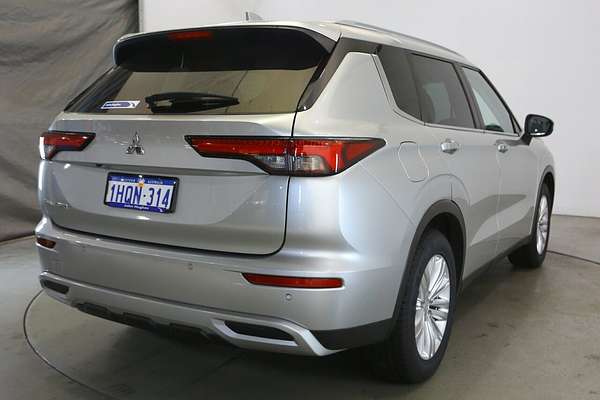 2022 Mitsubishi Outlander LS ZM