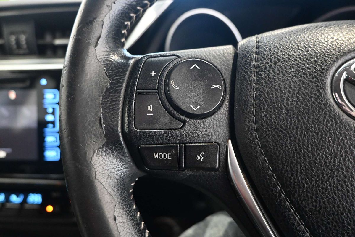 2017 Toyota Corolla Hybrid ZWE186R