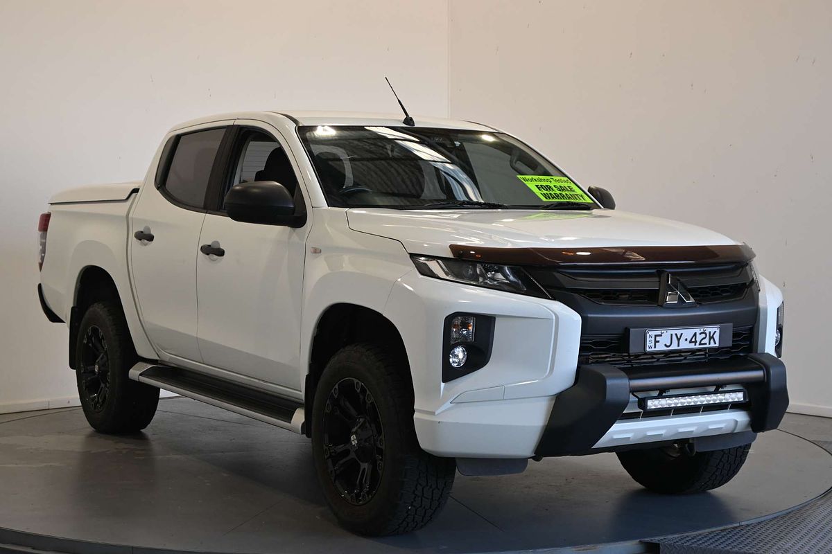 2018 Mitsubishi Triton GLX MR 4X4
