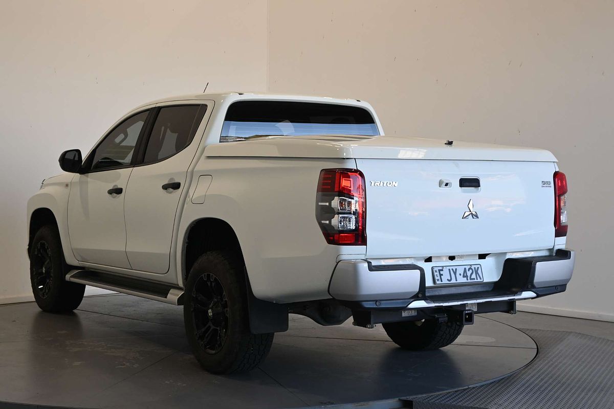 2018 Mitsubishi Triton GLX MR 4X4