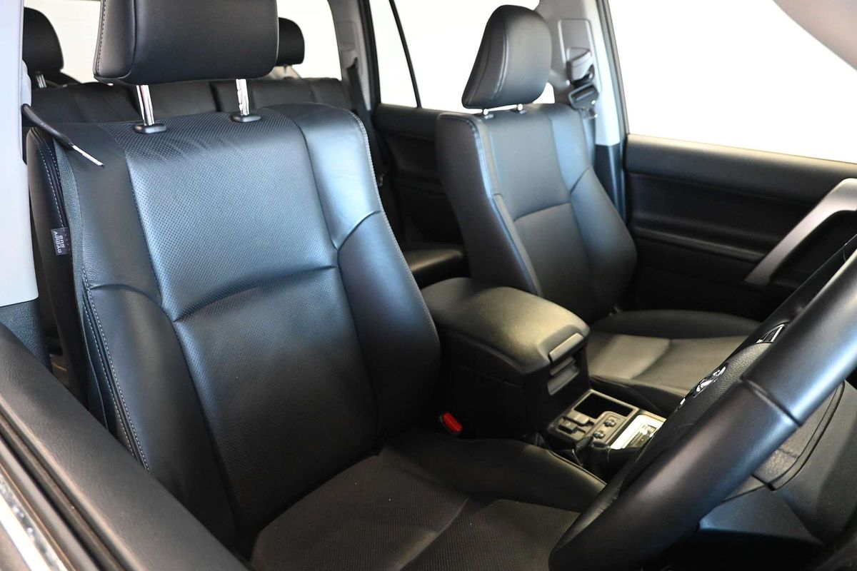2023 Toyota Landcruiser Prado VX GDJ150R