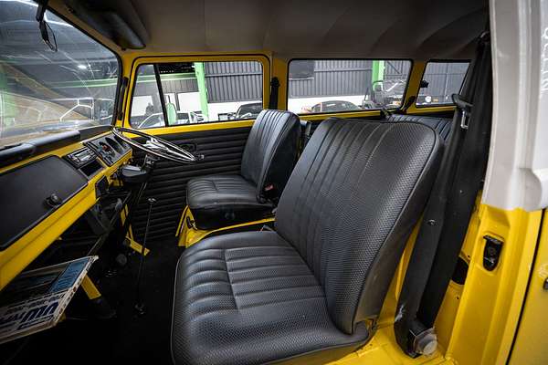 1971 Volkswagen Kombi Transporter Microbus Type 2