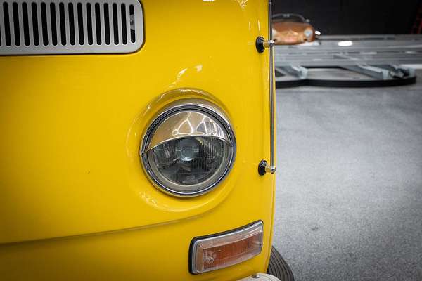 1971 Volkswagen Kombi Transporter Microbus Type 2